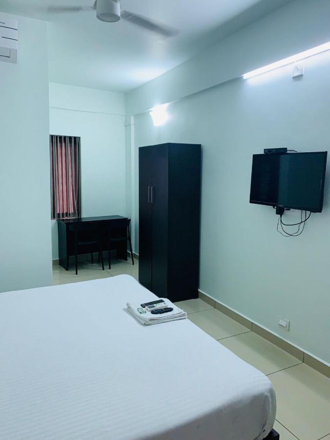 ホテル Apsara Residency Perintalmanna エクステリア 写真