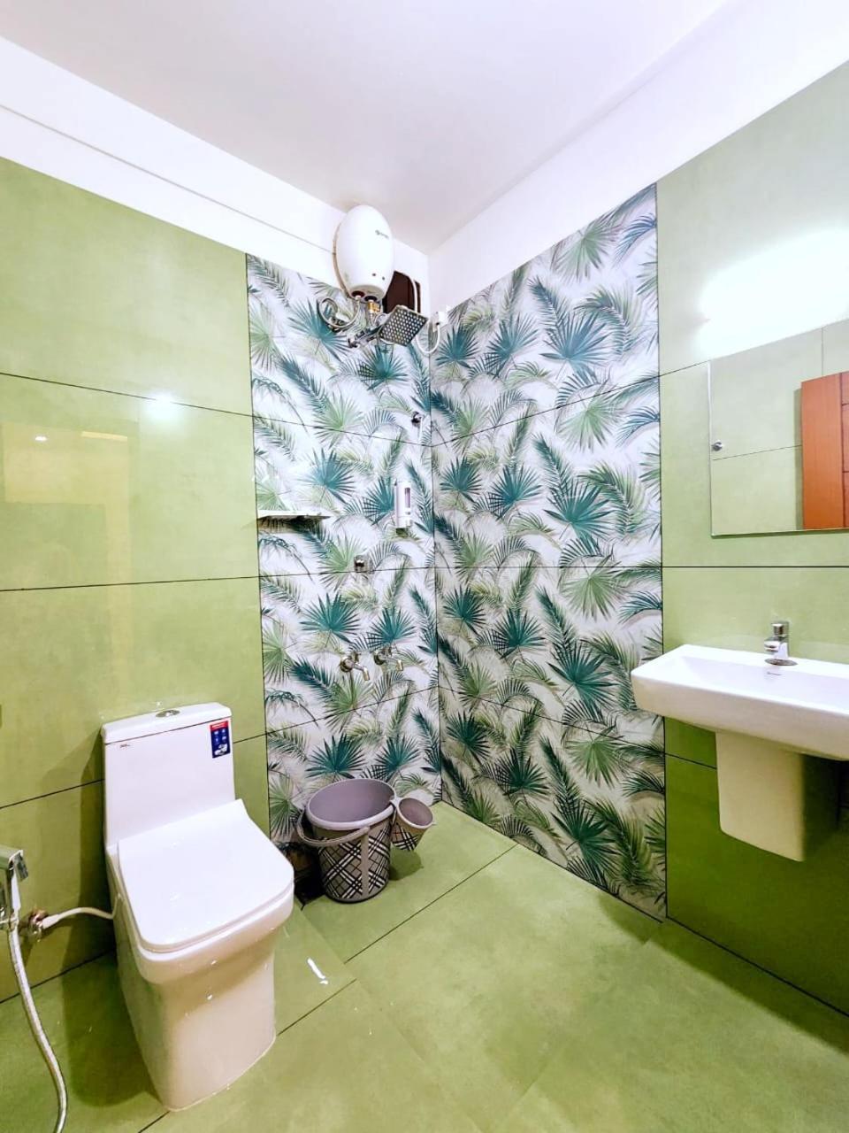 ホテル Apsara Residency Perintalmanna エクステリア 写真