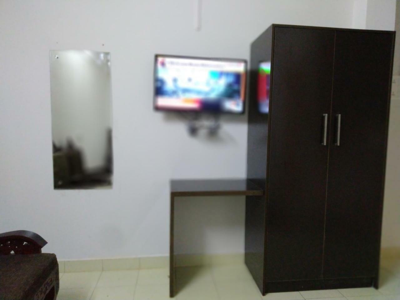 ホテル Apsara Residency Perintalmanna エクステリア 写真